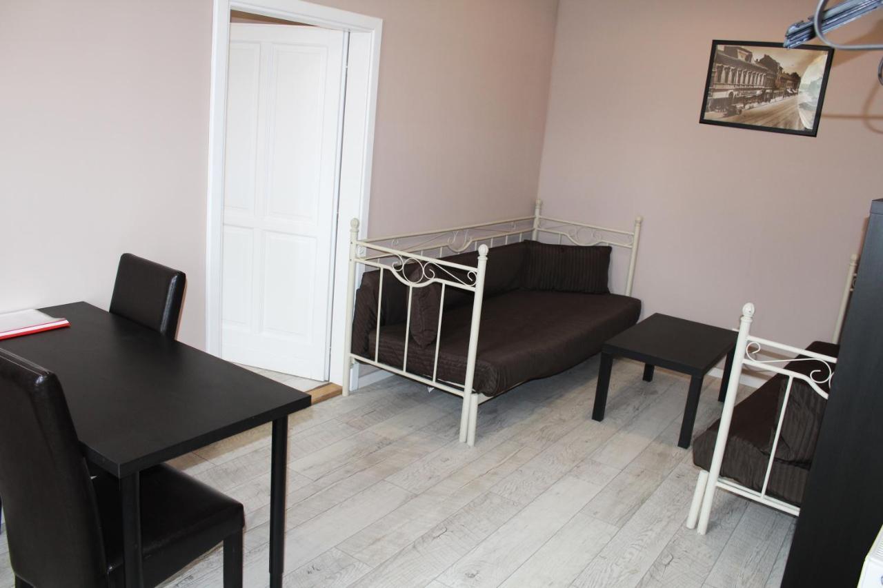 Promenade Panzio Bed & Breakfast Мисколк Екстериор снимка